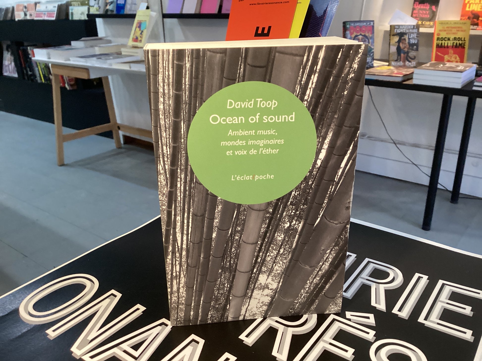 Ocean of sound: Ambient music, mondes imaginaires et voix de l'éther