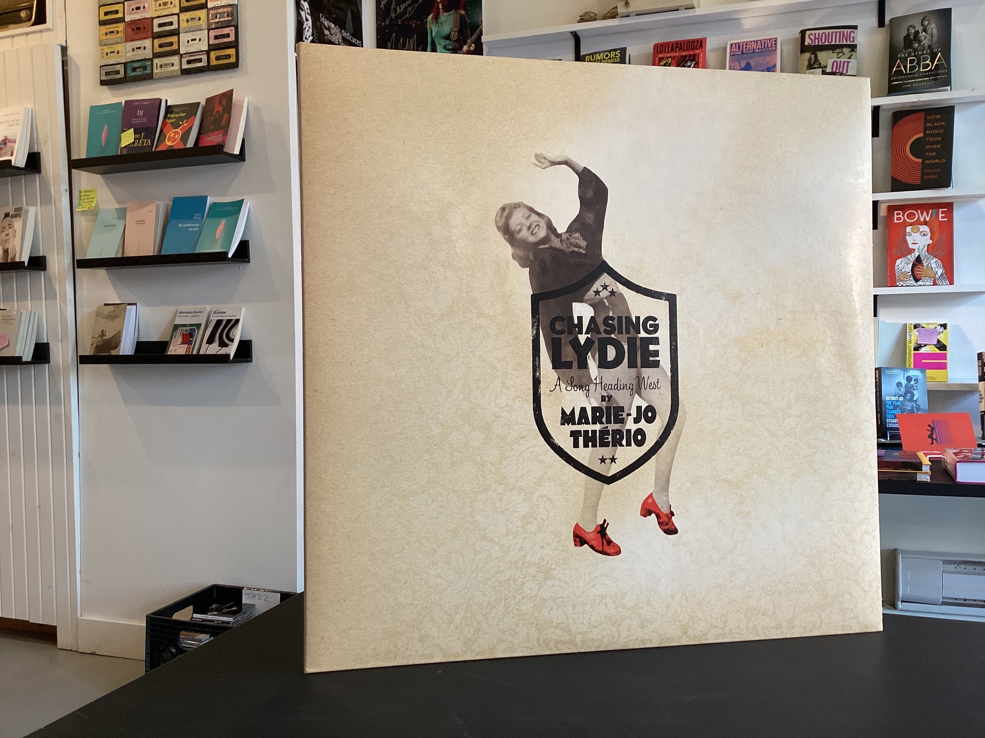 Marie-Jo Thério - Chasing Lydie A Song Heading West